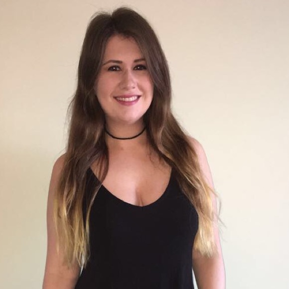 Meet your Posher, Sarah - Picture 1 of 1